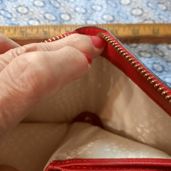 Kate Spade Red Laurel Way Darci Zip Leather Wallet NWOT - Picture 8 of 15